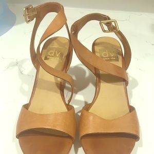 Dolce vita sandals
